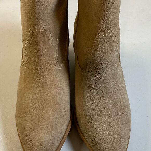 NIB Lisa Vicky Women’s Sway V Taupe Split Suede Short Pull On Boots - Size 7 - Picture 6 of 13